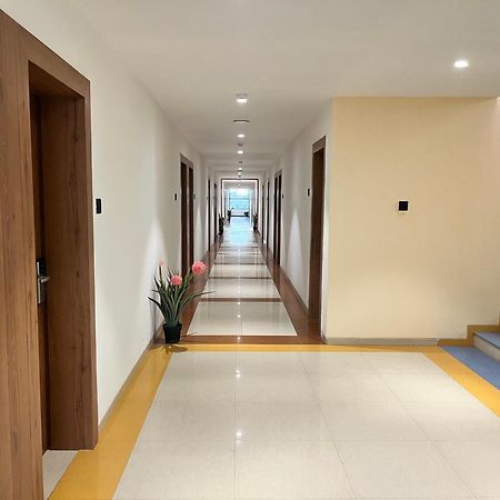 Mundra Hotel Avenue Plaza מראה חיצוני תמונה